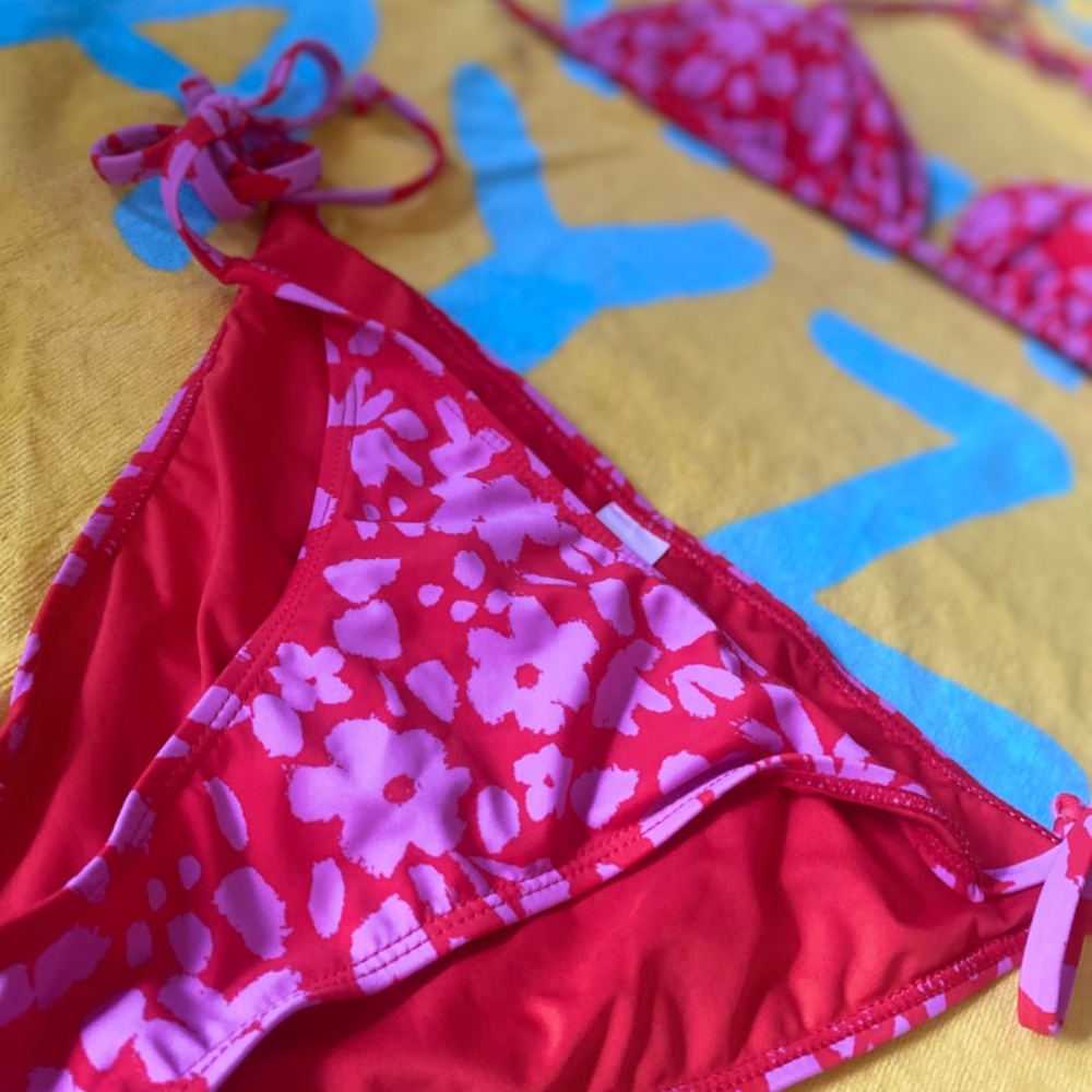 Bathing suit - Picture 2 of 3